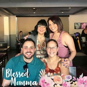 Meet your Posher, Lorie